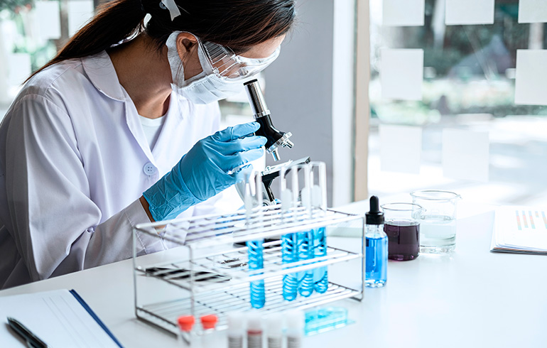 Impacto de la variante ÓMICRON en el diagnóstico de SARS COV-2 mediante la técnica de PCR e inmunocromatografía